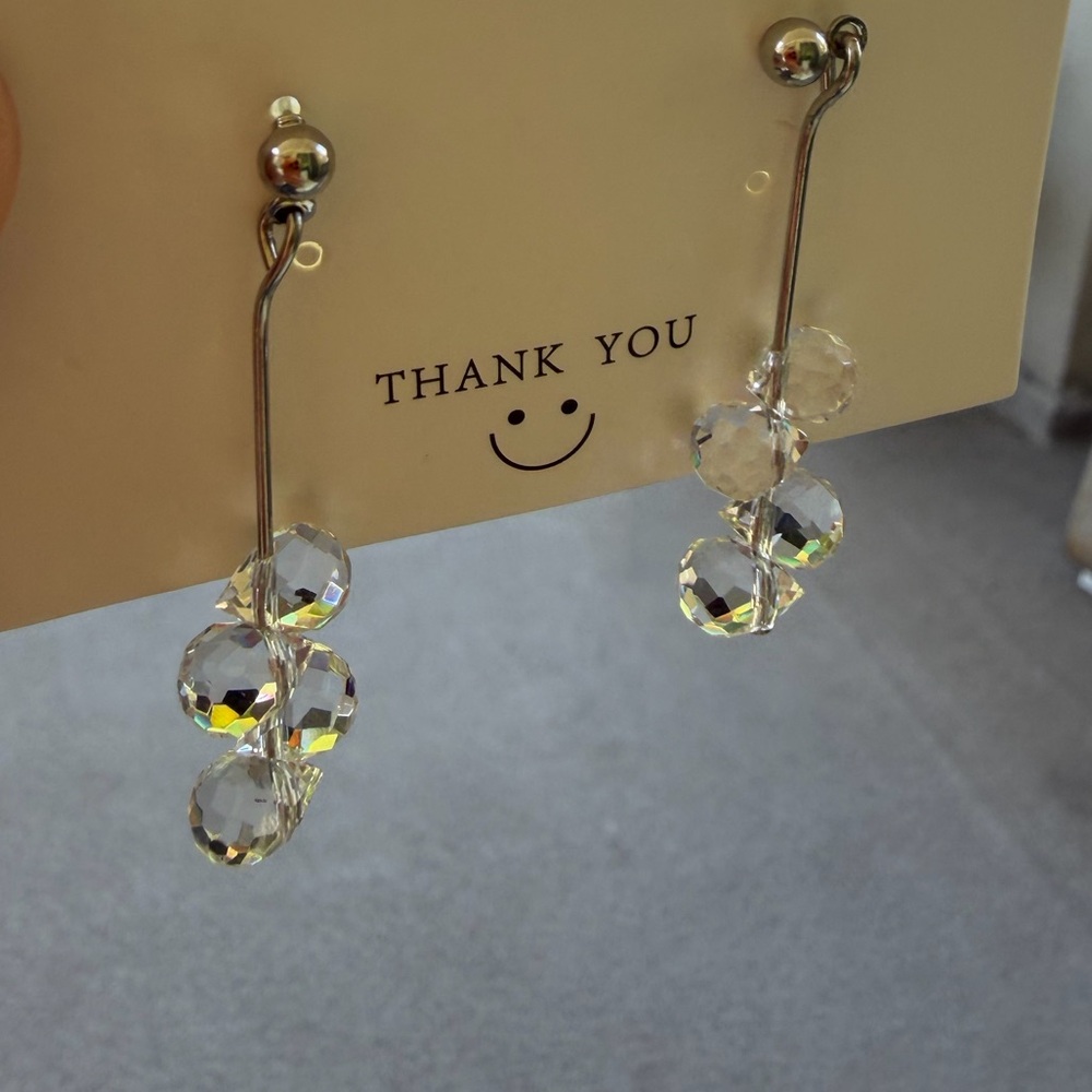 Elegant Silver Crystal Drop Earrings